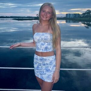 Edikted Blue and White Two-Piece Set